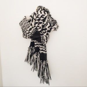 One Size Free People Scarf/Shawl